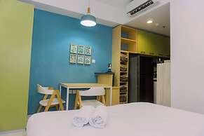 Cozy Stay And Elegant Studio At West Vista Apartment