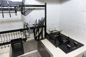 Cozy Stay And Elegant Studio At West Vista Apartment