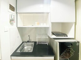 Homey 1Br Without Living Room At Amartha View Apartment