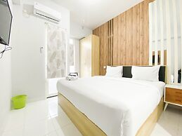 Homey 1Br Without Living Room At Amartha View Apartment