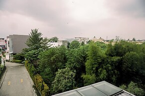 Comfort 2Br At 3Rd Floor Baileys Apartment