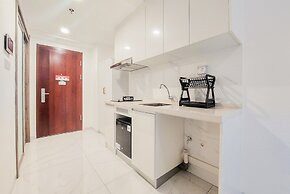 Homey And Simply Look Studio Sky House Alam Sutera Apartment