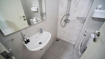 Comfy Studio (No Kitchen) Apartment At Benson Supermall Mansion