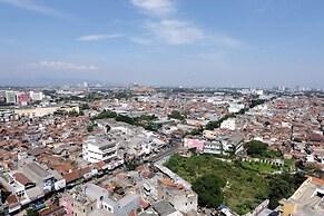 Tranquil Designed 2Br At Gateway Ahmad Yani Cicadas Apartment