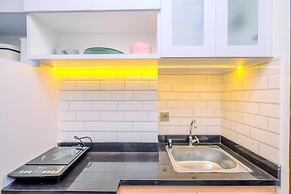 Cozy Living And Homey Studio Transpark Cibubur Apartment