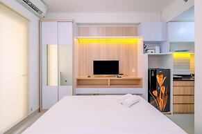 Cozy Living And Homey Studio Transpark Cibubur Apartment