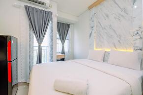 Cozy Stay And New Furnished Studio At Transpark Cibubur Apartment