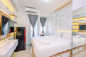 Cozy Stay And New Furnished Studio At Transpark Cibubur Apartment