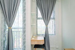 Cozy Stay And New Furnished Studio At Transpark Cibubur Apartment