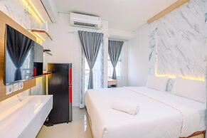 Cozy Stay And New Furnished Studio At Transpark Cibubur Apartment