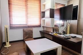 Spacious 3Br Combined Unit At Pinewood Apartment