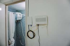 Cozy Living Studio Room (No Kitchen) Apartment Aeropolis Residence