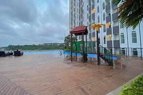 Comfortable 1Br Without Living Room At Amartha View Apartment