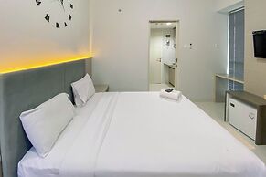 Comfortable 1Br Without Living Room At Amartha View Apartment