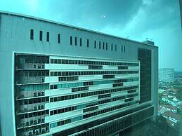 Modern Look And Comfort 2Br Kemang Village Apartment