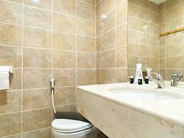 Modern Look And Comfort 2Br Kemang Village Apartment