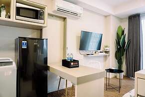 Homey And Cozy Studio Room Daan Mogot City Apartment