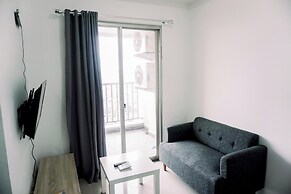 Comfort And Homey 2Br Belmont Residence Puri Apartment