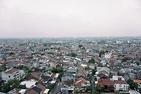 Comfort And Homey 2Br Belmont Residence Puri Apartment