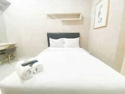 Elegant And Homey Studio At Amartha View Apartment