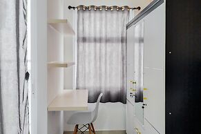 Minimalist And Homey Studio Serpong Garden Apartment