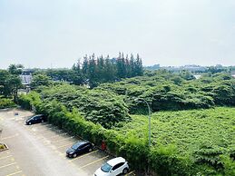 Cozy Stay Studio Apartment (No Kitchen) At Elvis Tower