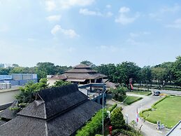 Cozy Stay Studio Apartment (No Kitchen) At Elvis Tower