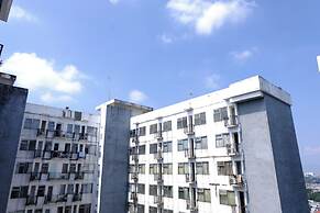 Cozy 2Br At Jarrdin Cihampelas Apartment