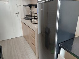 Cozy And Simply Studio Apartment At Urban Heights Residences