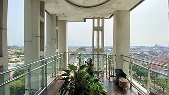 Comfortable 1Br At Sky Terrace Apartment