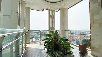 Comfortable 1Br At Sky Terrace Apartment