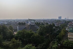 Best Strategic 2Br Apartment At Green Palm Residence