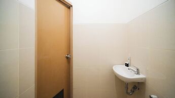 Spacious 2Br Combine Unit At Bale Hinggil Apartment