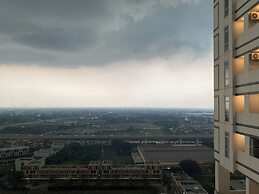 Homey And Minimalist 1Br Vasanta Innopark Apartment