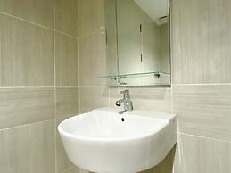 Homey And Minimalist 1Br Vasanta Innopark Apartment