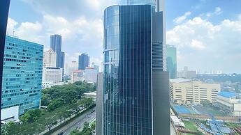 Comfort And Elegant 2Br Sudirman Suites Apartment