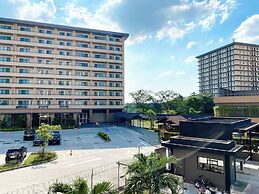 Comfort 2Br At Crown Court Executive Condominium Apartment