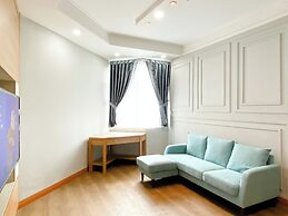 Comfort 2Br At Crown Court Executive Condominium Apartment