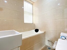 Comfort 2Br At Crown Court Executive Condominium Apartment