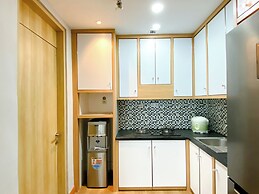 Comfort 2Br At Crown Court Executive Condominium Apartment