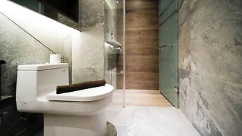 Modern And Cozy 2Br At Grand Sungkono Lagoon Apartment