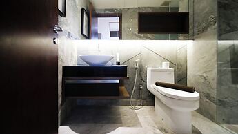 Modern And Cozy 2Br At Grand Sungkono Lagoon Apartment