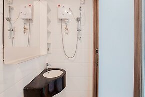 Homey And Cozy Studio Sky House Alam Sutera Apartment