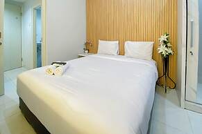 Nice And Cozy Studio At Amartha View Apartment