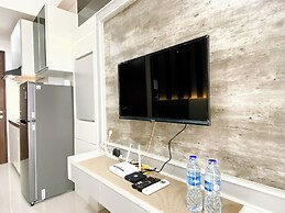 Best Deal And Cozy Studio Room Transpark Cibubur Apartment