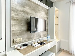 Best Deal And Cozy Studio Room Transpark Cibubur Apartment