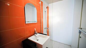 Cozy Stay 2Br At The Square Surabaya Apartment