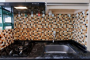 Good Deal Studio Apartment At Parahyangan Residence