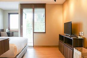 Simply Look Studio Room Gateway Park Lrt City Bekasi Apartment