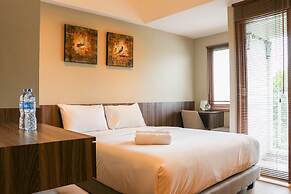 Simply Look Studio Room Gateway Park Lrt City Bekasi Apartment